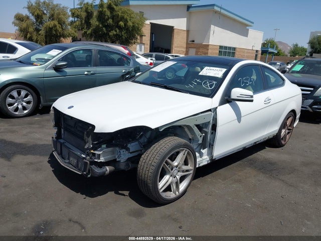 2014 Mercedes-benz C 250 მანქანა იყიდება აუქციონზე, vin: WDDGJ4HB4EG297321, აუქციონის ნომერი: 44892529