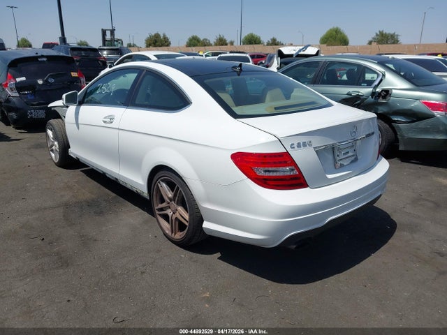 2014 Mercedes-benz C 250 მანქანა იყიდება აუქციონზე, vin: WDDGJ4HB4EG297321, აუქციონის ნომერი: 44892529