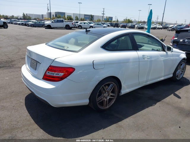 2014 Mercedes-benz C 250 მანქანა იყიდება აუქციონზე, vin: WDDGJ4HB4EG297321, აუქციონის ნომერი: 44892529