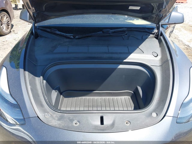 2023 Tesla Model Y Awd/long Range Dual Motor All-wheel Drive მანქანა იყიდება აუქციონზე, vin: 7SAYGDEE5PF697948, აუქციონის ნომერი: 44892549