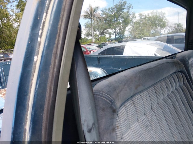 1990 Gmc Sierra C1500 მანქანა იყიდება აუქციონზე, vin: 1GTDC14KXLE547374, აუქციონის ნომერი: 44892553