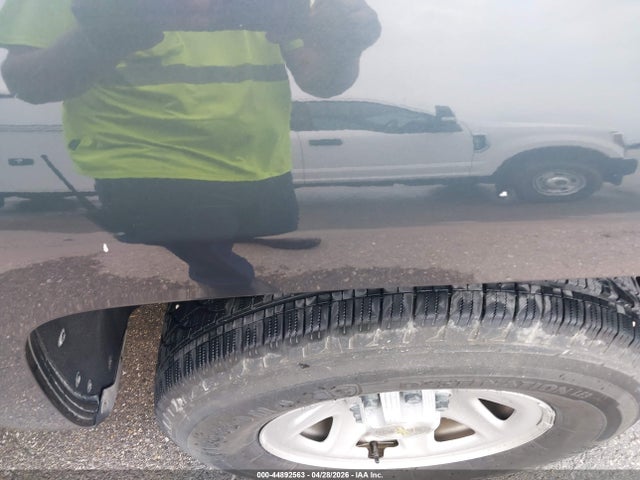 3GCPCNEH0JG325519 Chevrolet Silverado 1500 Wt