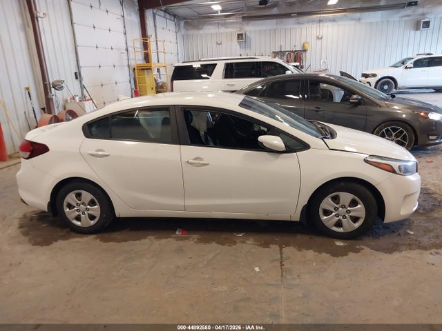Aukcja sprzedaży 2017 Kia Forte Lx, vin: 3KPFK4A79HE036666, numer aukcji: 44892580