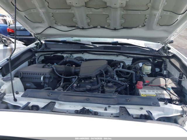 5TFAX5GN7JX109854 Toyota Tacoma Sr