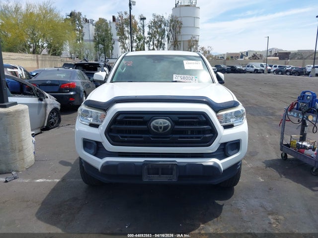 5TFAX5GN7JX109854 Toyota Tacoma Sr