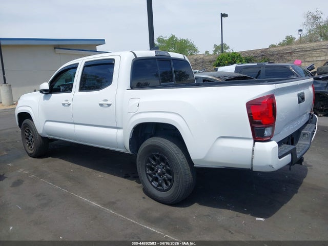 5TFAX5GN7JX109854 Toyota Tacoma Sr