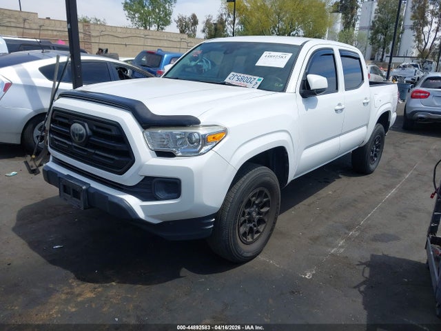 5TFAX5GN7JX109854 Toyota Tacoma Sr