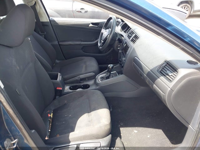 3VW267AJ4GM230250 Volkswagen Jetta 1.4t S