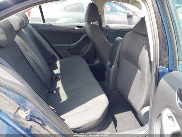 3VW267AJ4GM230250 Volkswagen Jetta 1.4t S