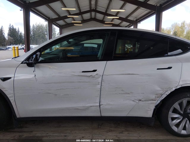 Продажа на аукционе авто 2026 Tesla Model Y All-wheel Drive/long Range Launch Series/premium All-wheel Drive, vin: 7SAYGDEE2TF562212, номер лота: 44892652