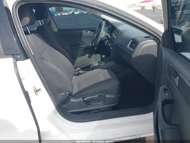 Продаж на аукціоні авто 2013 Volkswagen Jetta 2.0l S, vin: 3VW2K7AJ0DM380752, номер лоту: 44892659