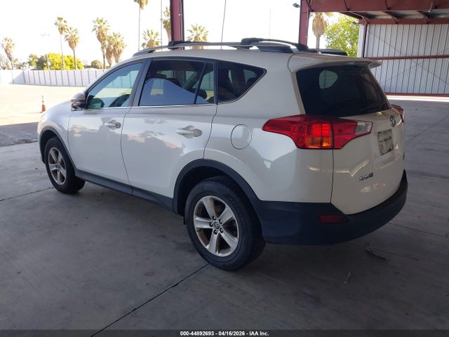 2015 TOYOTA RAV4 2T3RFREV3FW258869 Photo 2