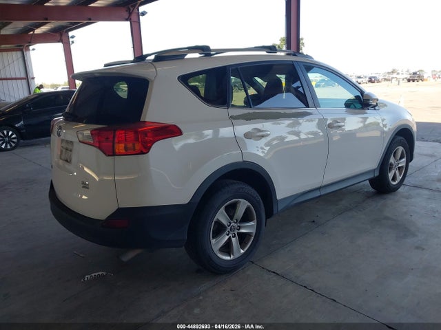 2015 TOYOTA RAV4 2T3RFREV3FW258869 Photo 3