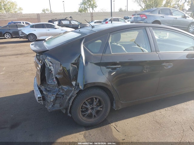 Toyota Prius Two 2015 JTDKN3DU8F0402303 Image 18