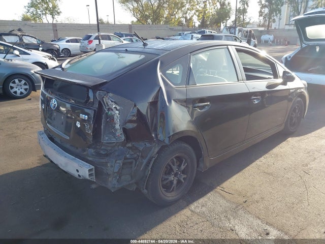 Toyota Prius Two 2015 JTDKN3DU8F0402303 Image 4