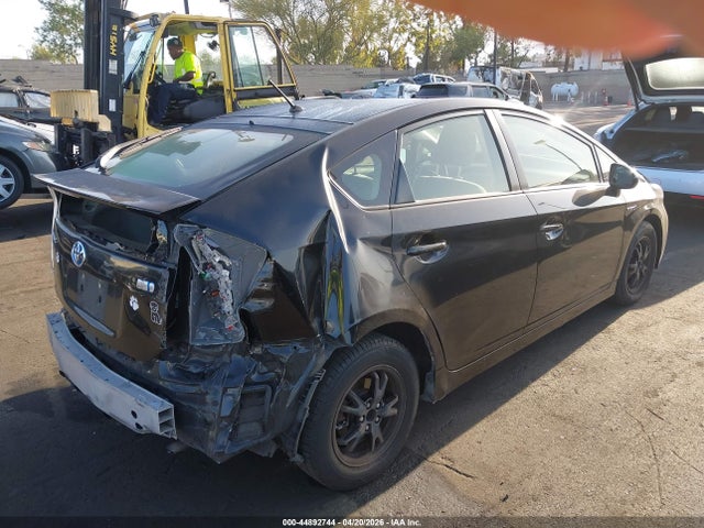 Toyota Prius Two 2015 JTDKN3DU8F0402303 Image 6