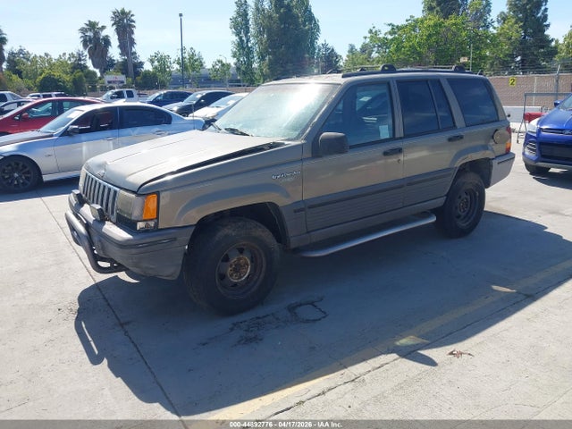 1995 Jeep Grand Cherokee Laredo მანქანა იყიდება აუქციონზე, vin: 1J4GZ58Y8SC748387, აუქციონის ნომერი: 44892776