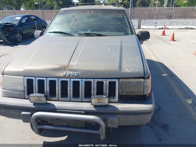 1995 Jeep Grand Cherokee Laredo მანქანა იყიდება აუქციონზე, vin: 1J4GZ58Y8SC748387, აუქციონის ნომერი: 44892776