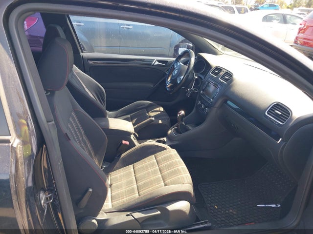 44892789 :رقم المزاد ، WVWEV7AJ4BW057499 vin ، 2011 Volkswagen Gti 2-door مزاد بيع