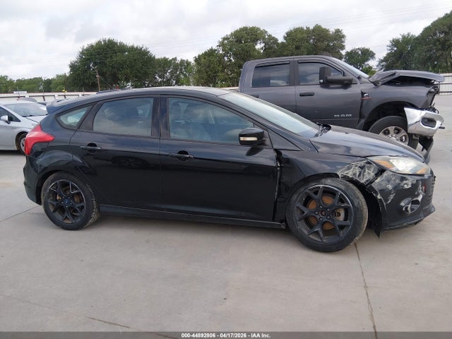 44892806 :رقم المزاد ، 1FADP3K28EL207633 vin ، 2014 Ford Focus Se مزاد بيع