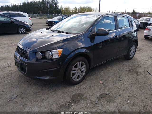 Chevrolet Sonic Lt Auto 2014 1G1JC6SGXE4204600 Image 2