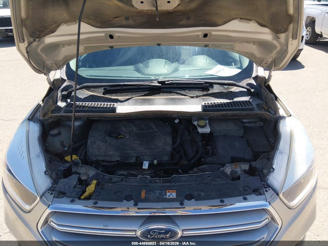 1FMCU9GD5JUC38768 Ford ESCAPE SE