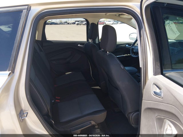 1FMCU9GD5JUC38768 Ford ESCAPE SE