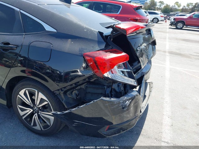 JHMFC1F3XJX005903 Honda Civic Ex-t