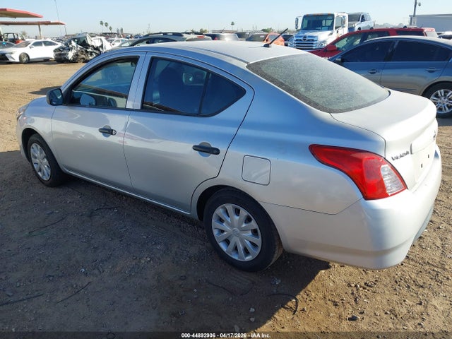 2015 Nissan Versa 1.6 S მანქანა იყიდება აუქციონზე, vin: 3N1CN7AP7FL800246, აუქციონის ნომერი: 44892906