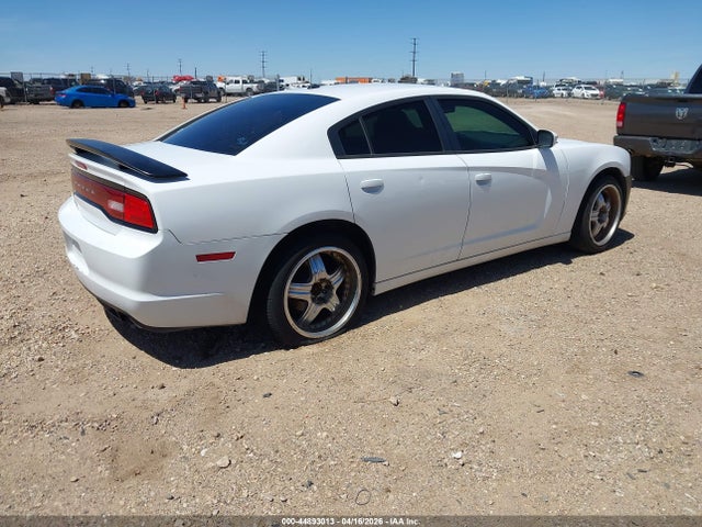 44893013 :رقم المزاد ، 2C3CDXBG6EH368582 vin ، 2014 Dodge Charger Se مزاد بيع