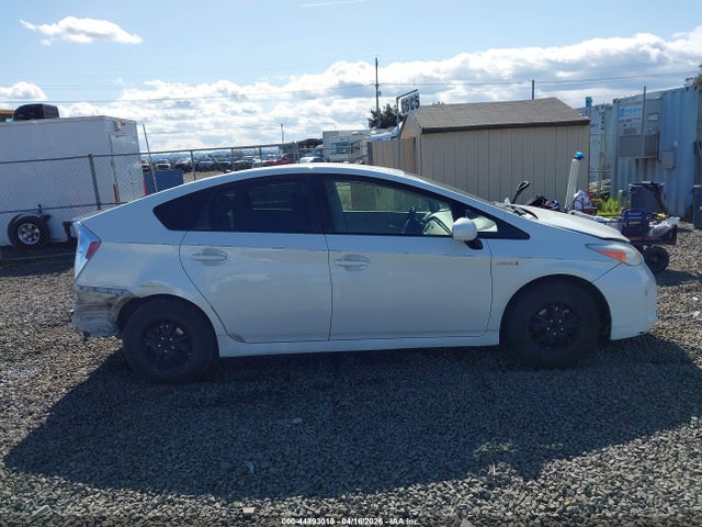 Toyota Prius Two 2015 JTDKN3DU0F0458705 Image 13