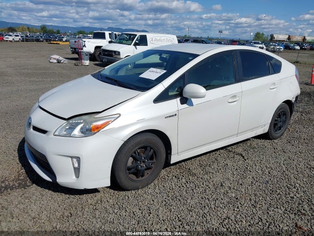 Toyota Prius Two 2015 JTDKN3DU0F0458705 Image 2
