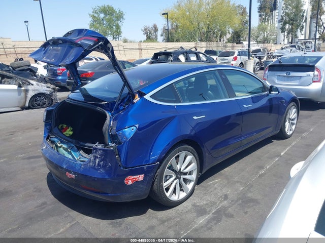 Продаж на аукціоні авто 2018 Tesla Model 3 Long Range/mid Range, vin: 5YJ3E1EA5JF050028, номер лоту: 44893035