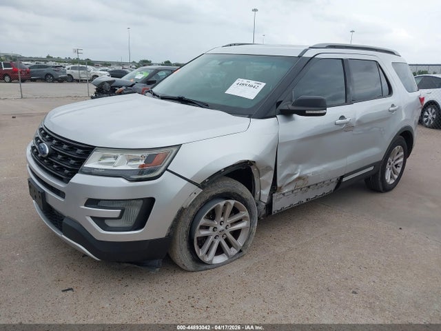 Ford EXPLORER XLT 2017 1FM5K7D86HGB13992 Image 2