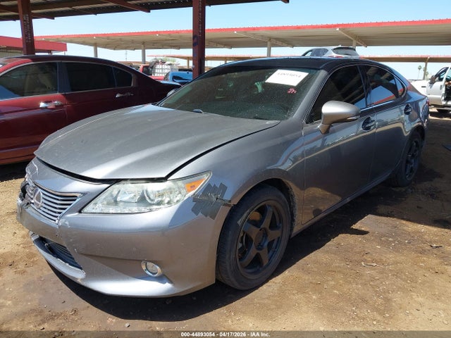 JTHBW1GGXE2050785 Lexus ES 300H