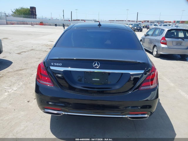 44893098 :رقم المزاد ، WDDUG8DB8JA380049 vin ، 2018 Mercedes-benz S 560 مزاد بيع