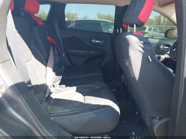 Продаж на аукціоні авто 2016 Jeep Cherokee Latitude, vin: 1C4PJMCS0GW270272, номер лоту: 44893101