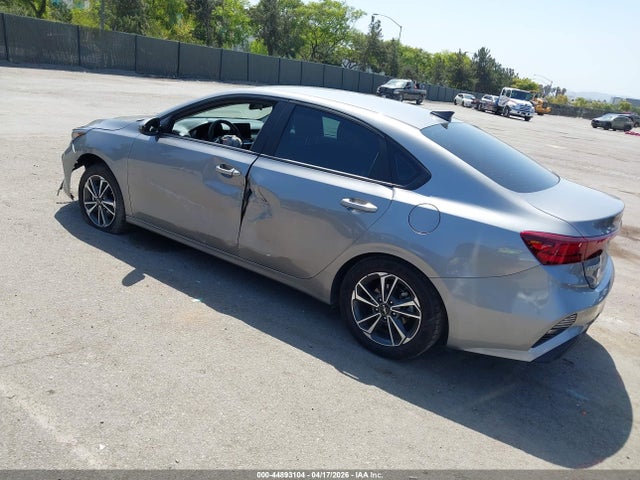 KIA Forte Lxs 2024 3KPF24AD9RE801978 Image 3