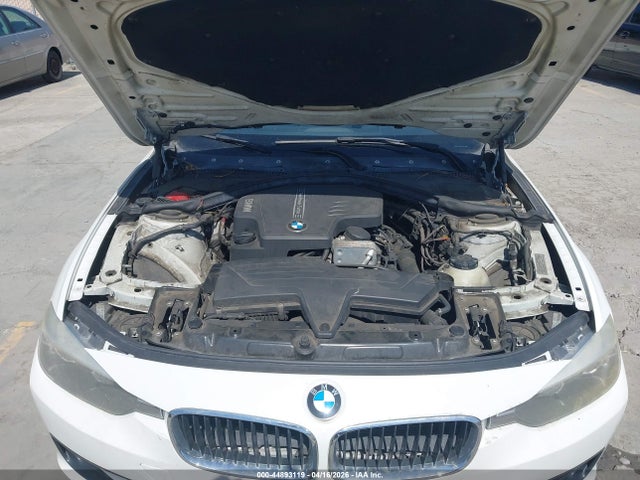 44893119 :رقم المزاد ، WBA3C1G56DNR45858 vin ، 2013 Bmw 328i مزاد بيع