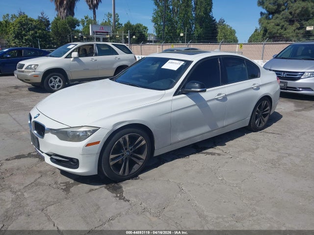 44893119 :رقم المزاد ، WBA3C1G56DNR45858 vin ، 2013 Bmw 328i مزاد بيع