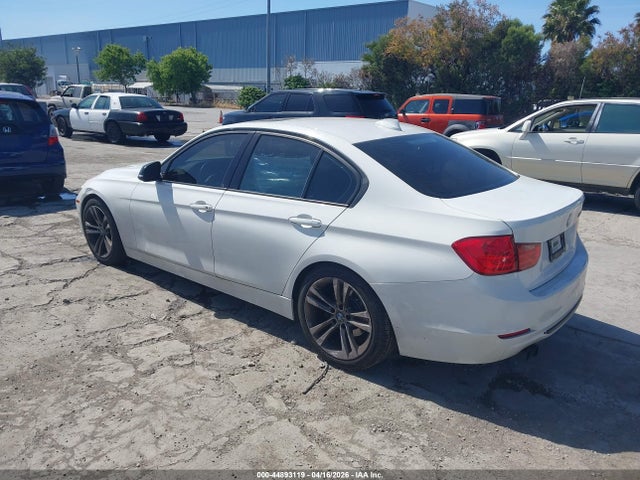 44893119 :رقم المزاد ، WBA3C1G56DNR45858 vin ، 2013 Bmw 328i مزاد بيع