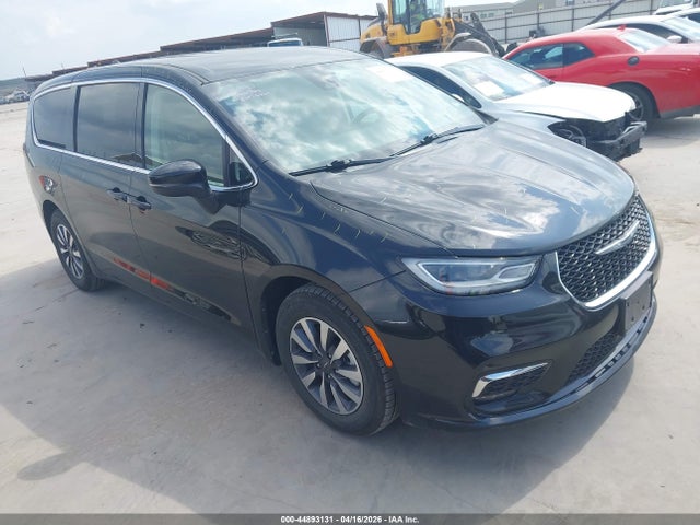 2023 CHRYSLER PACIFICA HYBRID 2C4RC1L74PR622307