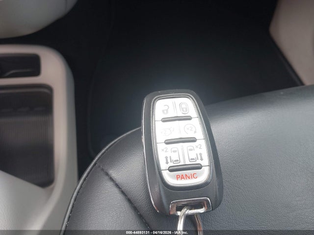 2023 CHRYSLER PACIFICA HYBRID 2C4RC1L74PR622307 Photo 10