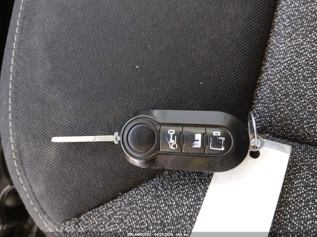 44893182 :رقم المزاد ، 3C6TRVBG8FE506418 vin ، 2015 Ram Promaster 1500 مزاد بيع