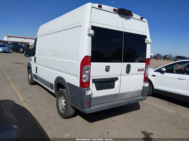 44893182 :رقم المزاد ، 3C6TRVBG8FE506418 vin ، 2015 Ram Promaster 1500 مزاد بيع