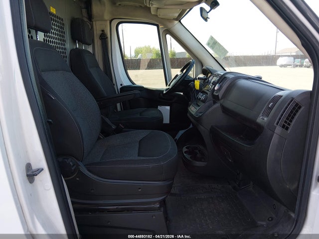 44893182 :رقم المزاد ، 3C6TRVBG8FE506418 vin ، 2015 Ram Promaster 1500 مزاد بيع