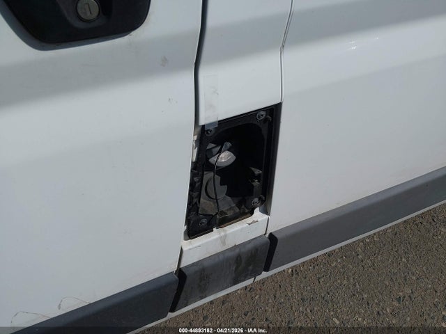 44893182 :رقم المزاد ، 3C6TRVBG8FE506418 vin ، 2015 Ram Promaster 1500 مزاد بيع