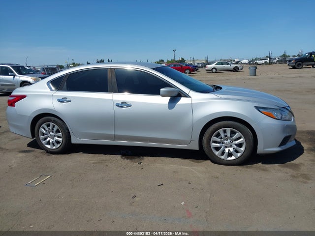 Продажа на аукционе авто 2017 Nissan Altima 2.5 S, vin: 1N4AL3AP6HN365831, номер лота: 44893183