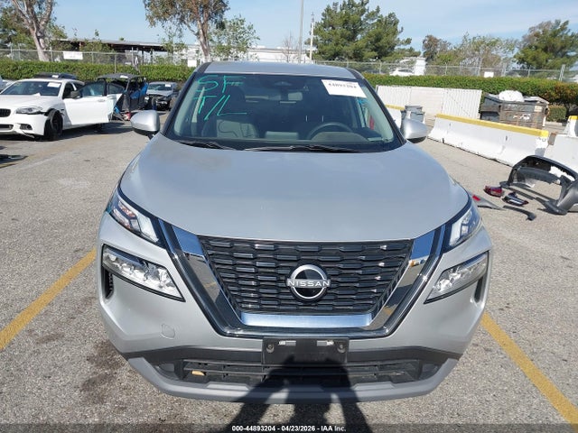 JN8BT3BA9PW433304 Nissan Rogue Sv Fwd