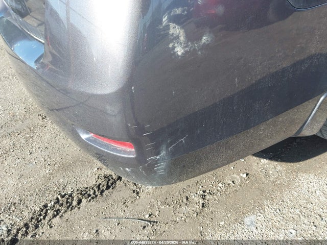 44893224 :رقم المزاد ، 3N1AB7AP1FY285828 vin ، 2015 Nissan Sentra Sv مزاد بيع